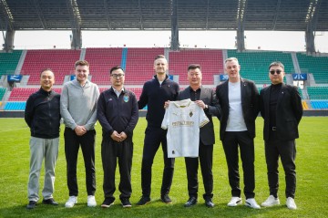 开云电子-门兴总部管理团队造访南通支云，双方就青训等展开深度探讨